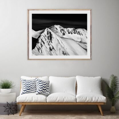 Snowy mountain peaks photography