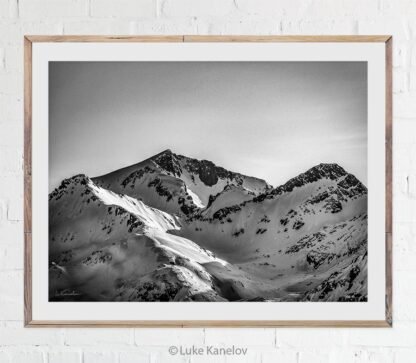 Black and white mountain peaks photography